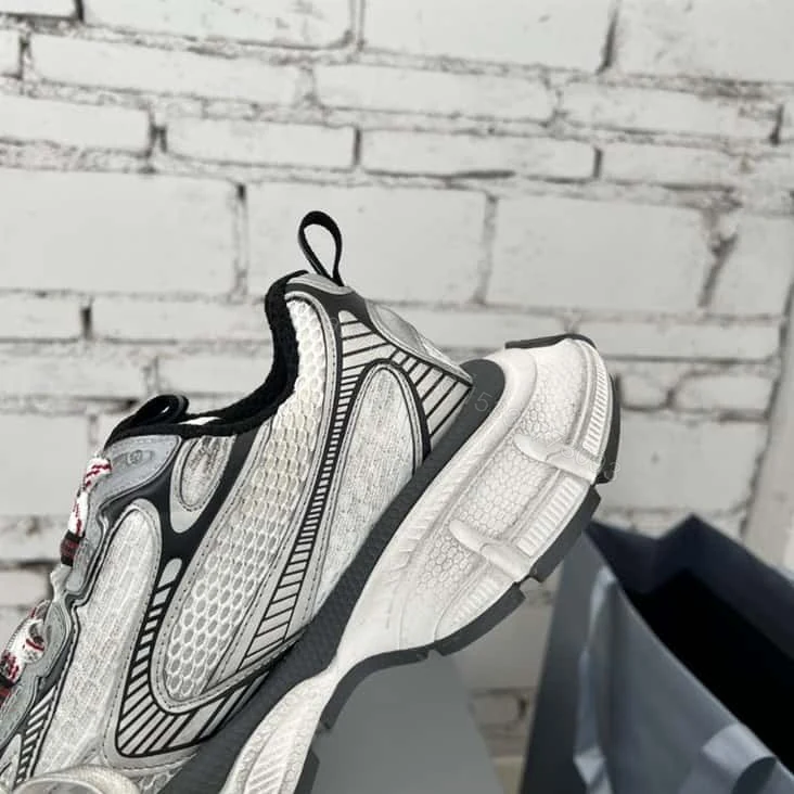 View 3 of BALENCIAGA MEN’S 3XL TRAINERS – BB216