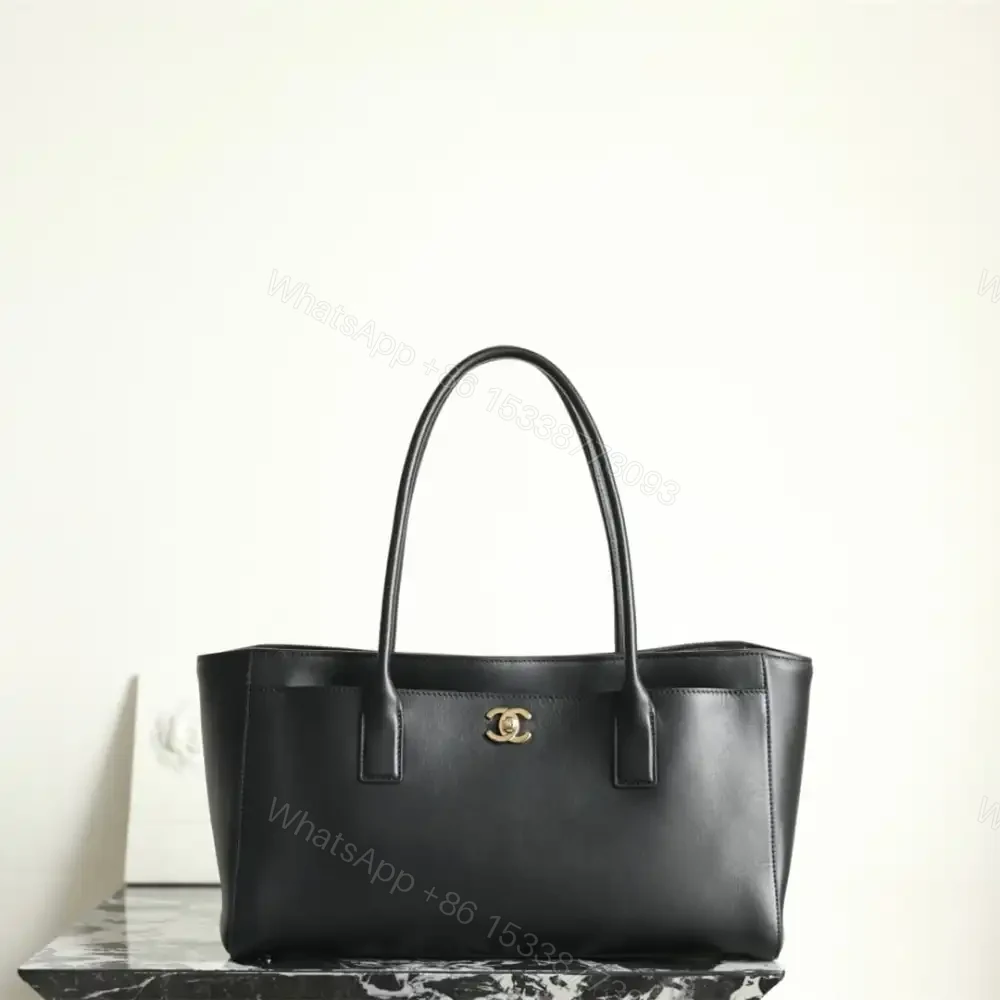 高仿Chanel*26S系列AS6243小牛皮單肩包小號黑色免檢版 — view 1