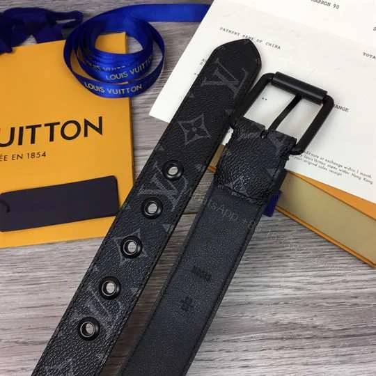 View 3 of LOUIS VUITTON VOYAGER 35MM BELT – 153