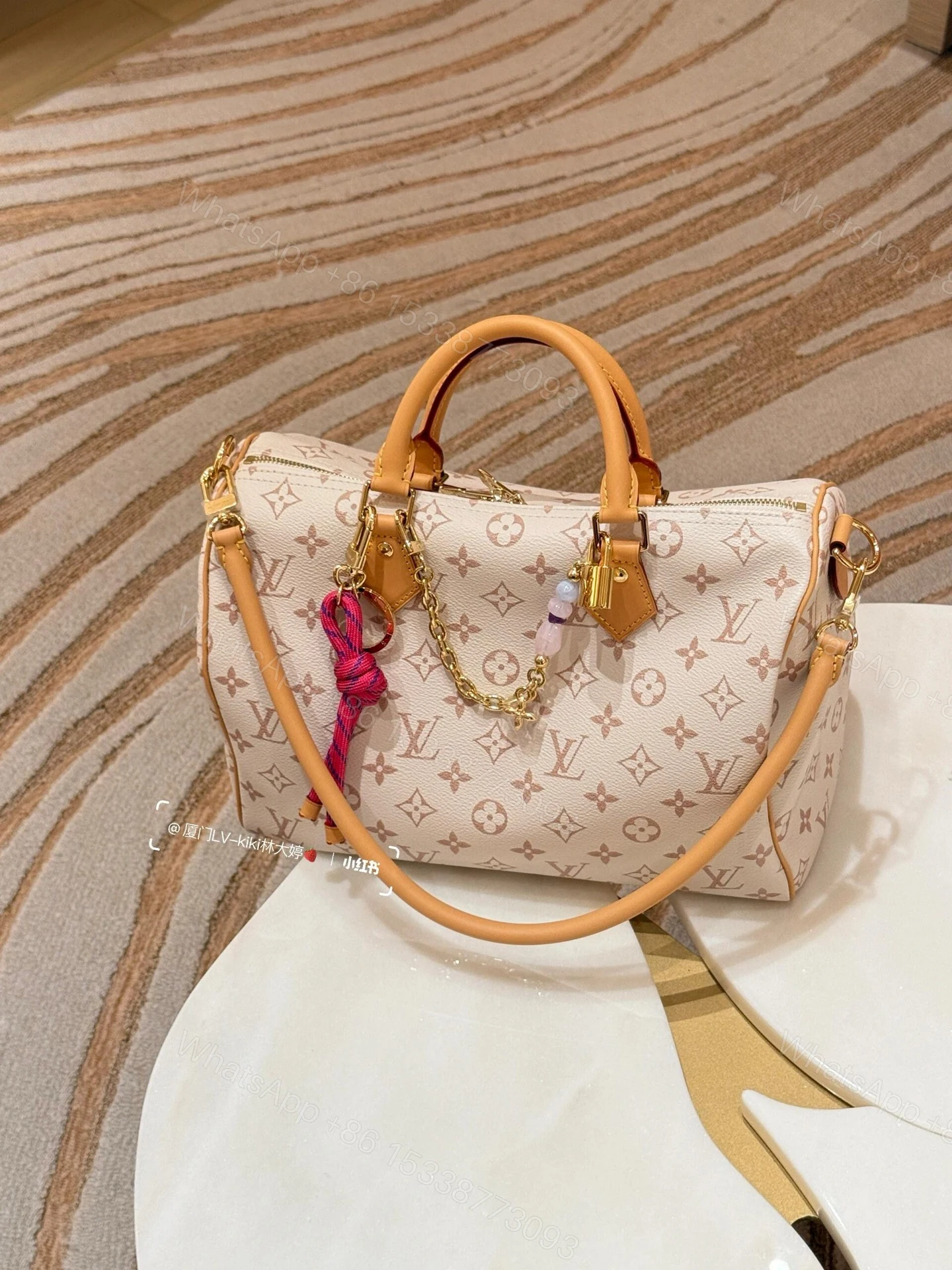 LV A貨女士波士頓包粉米色Monogram鎖頭鏈條點綴款 — view 1