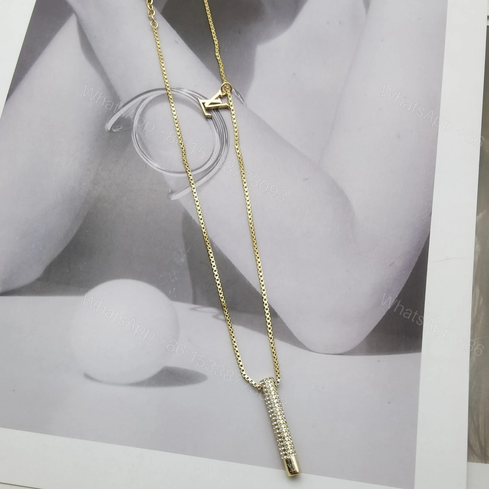 View 3 of EN – Lux LV Necklaces 066