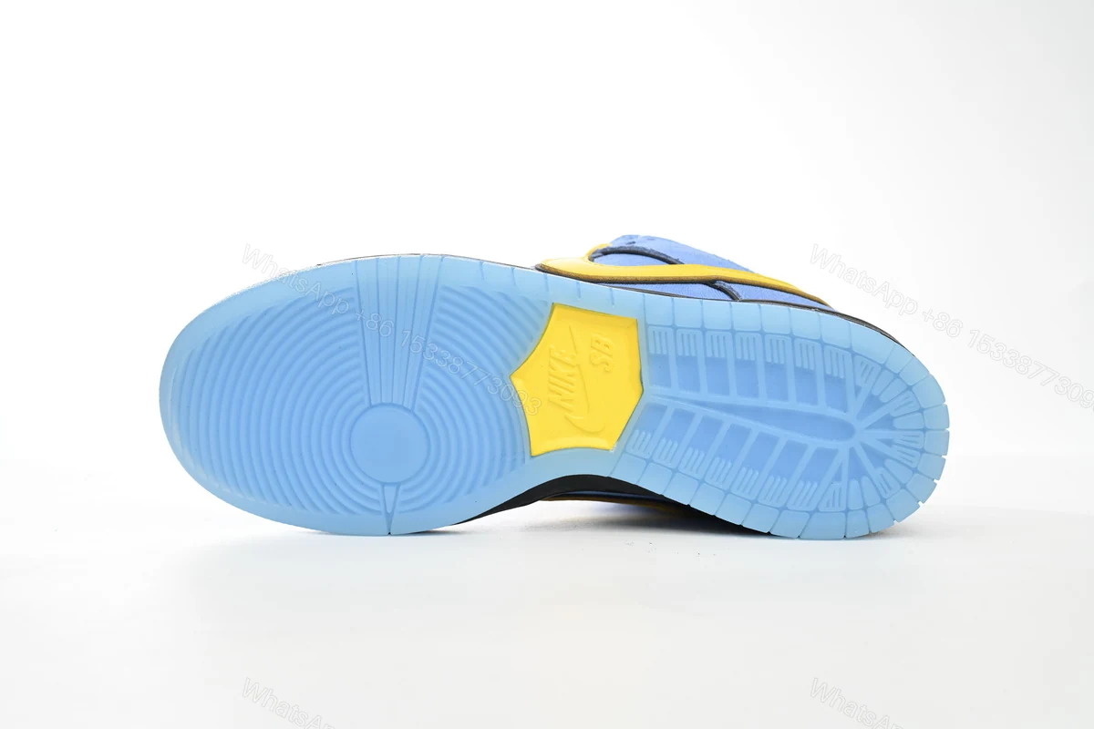View 4 of The Powerpuff Girls x Nike SB Dunk Low “Bubbles” FZ8320-400