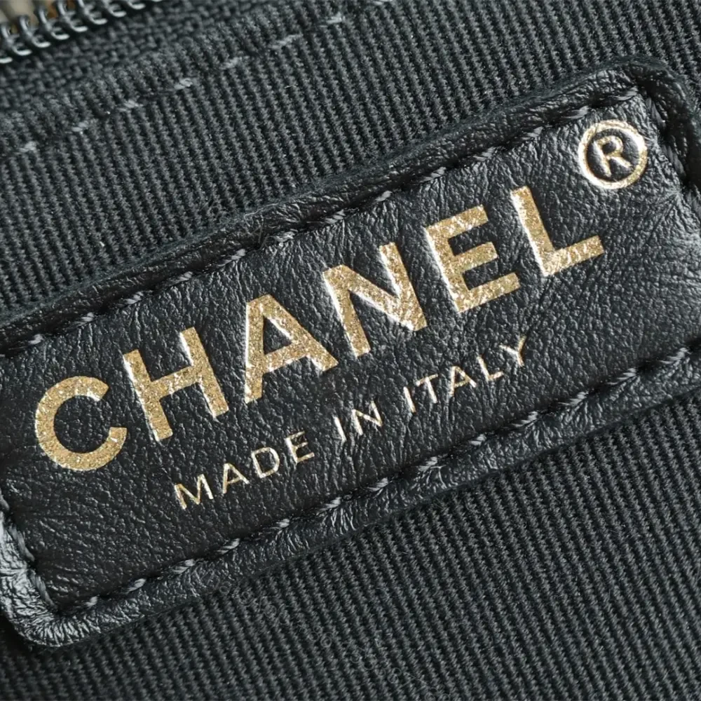 View 9 of 高仿Chanel*25K系列AS5792小牛皮腋下包黑色小號免檢版