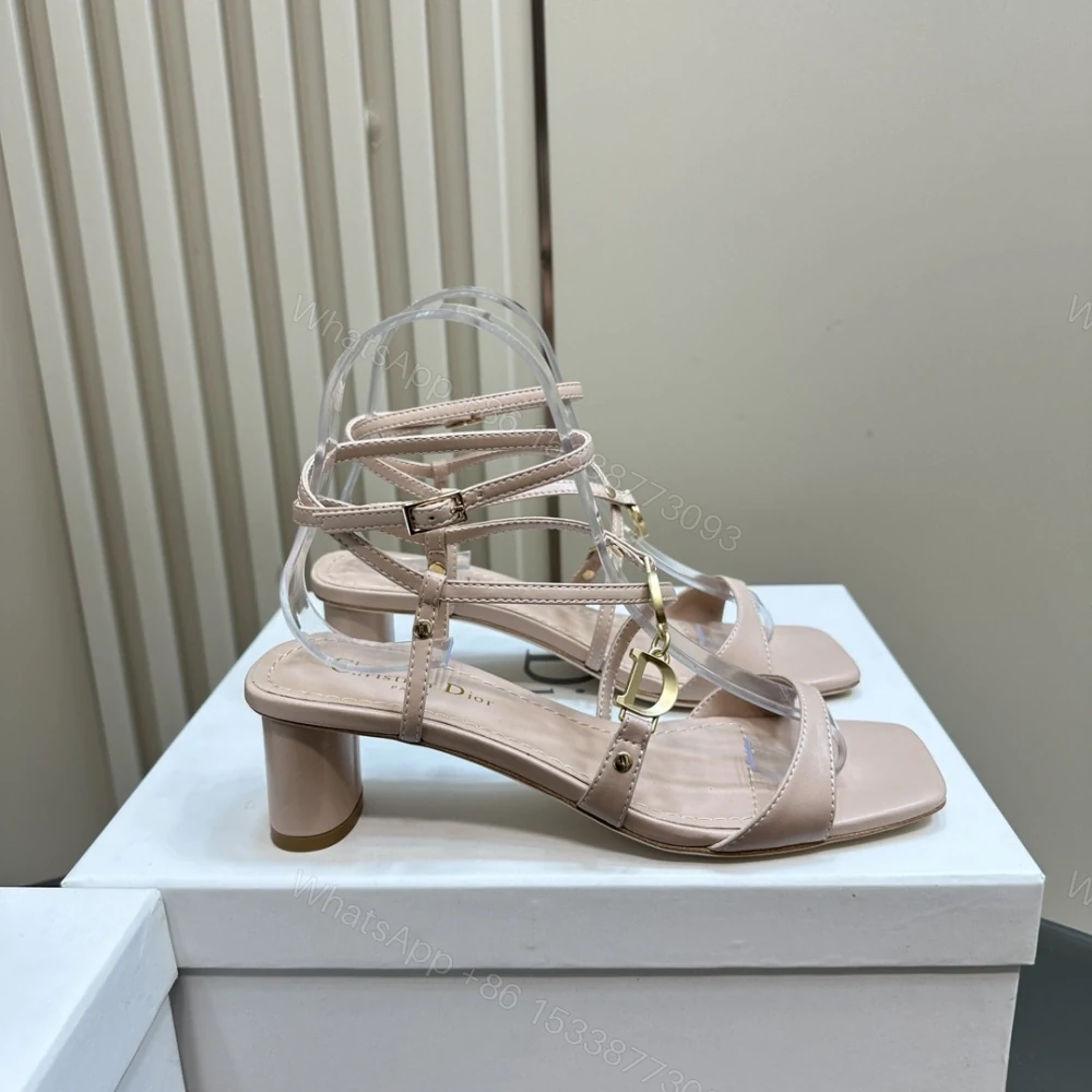View 4 of 高仿Dior*Cest系列KCU058金屬配飾露趾低跟涼鞋粉色4CM免檢版