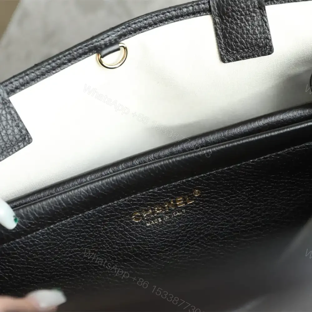 View 6 of 高仿Chanel*26S系列AS6288粒面小牛皮單肩包黑色免檢版