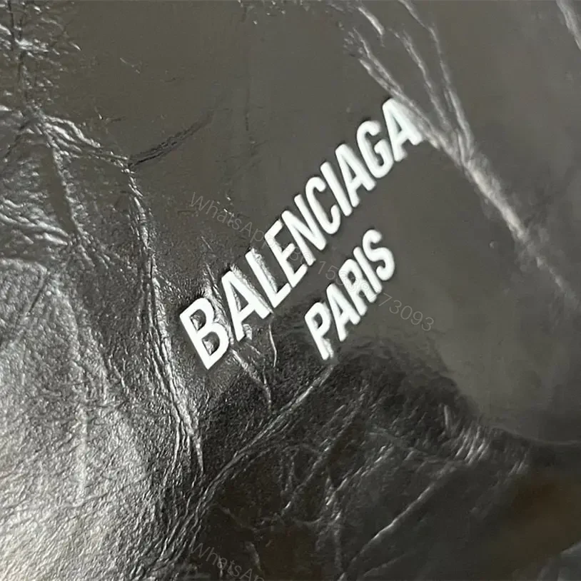 View 16 of 高仿Balenciaga2023年新款Crushtote垃圾袋大號