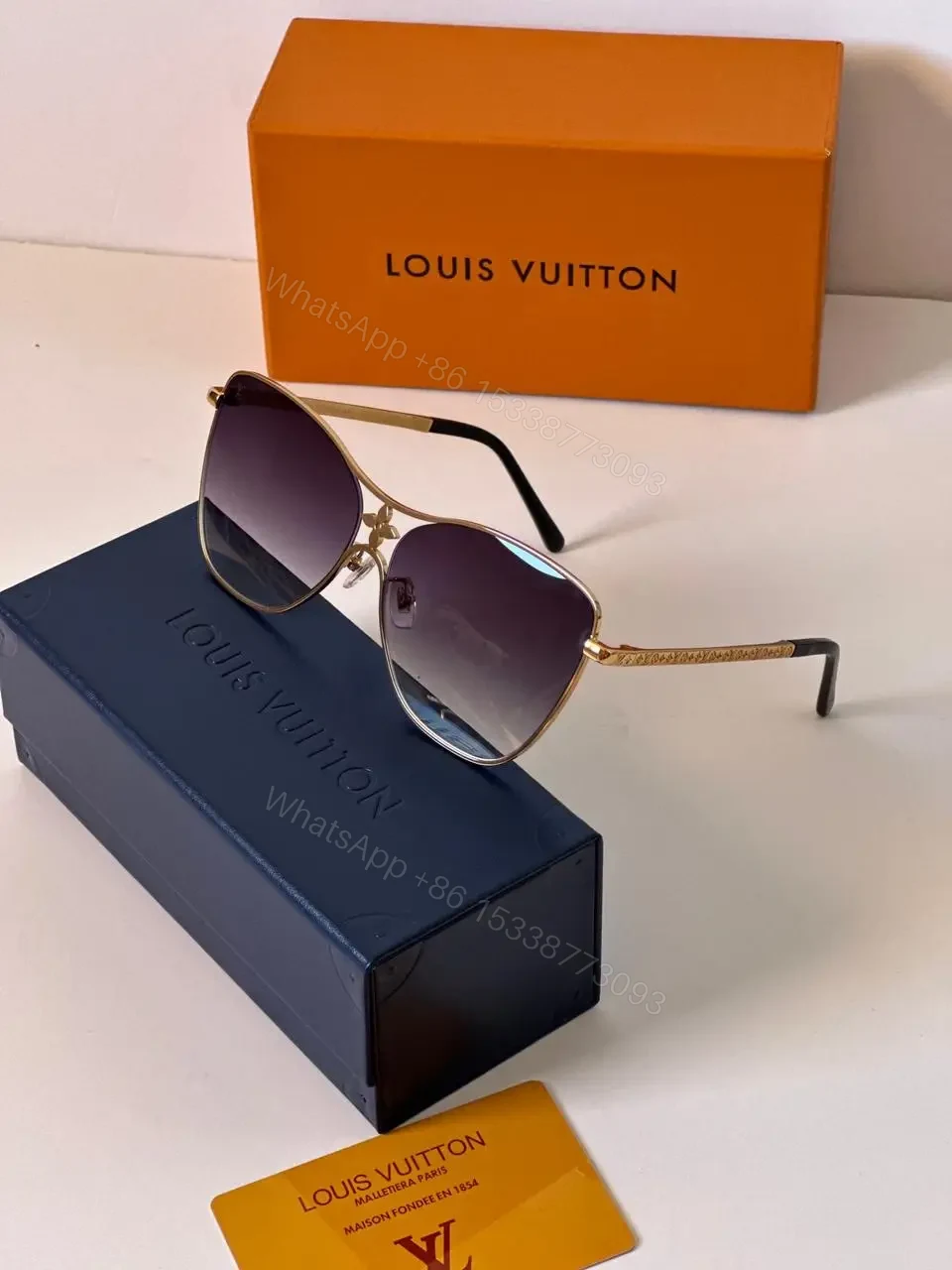 LOUIS VUITTON — view 1