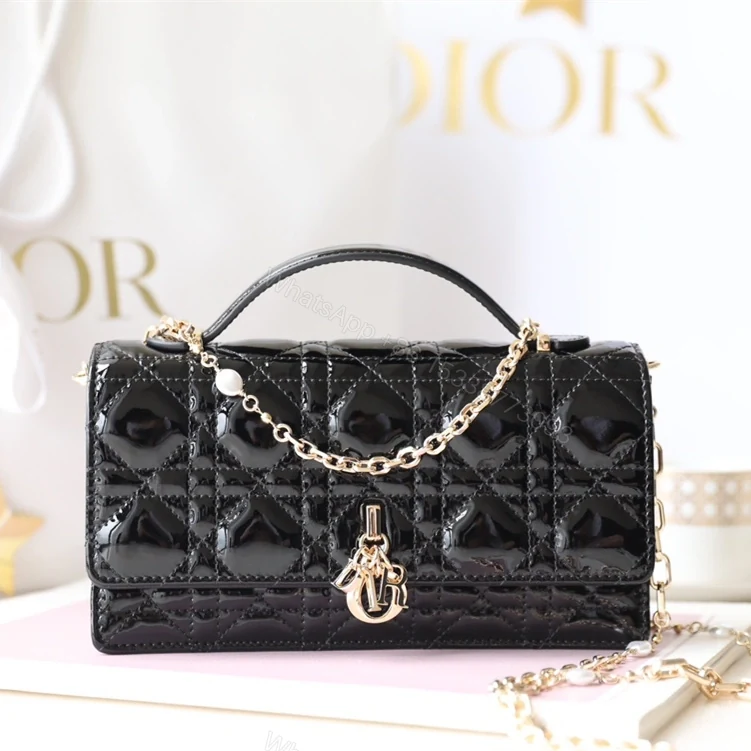 高仿Dior*Miss系列S0980小羊皮鏈條包漆皮黑免檢版 — view 1