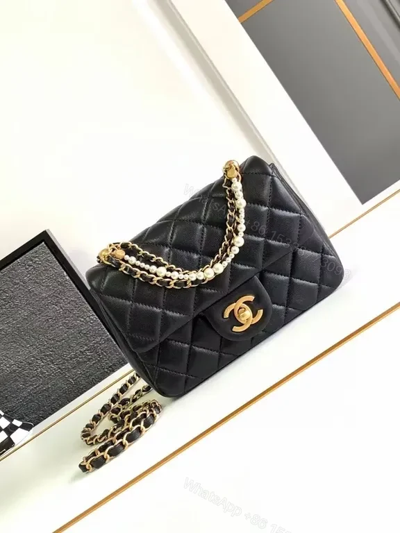 Chic Black Quilted Leather Bag â€“ Gold Hardware Accent — view 2
