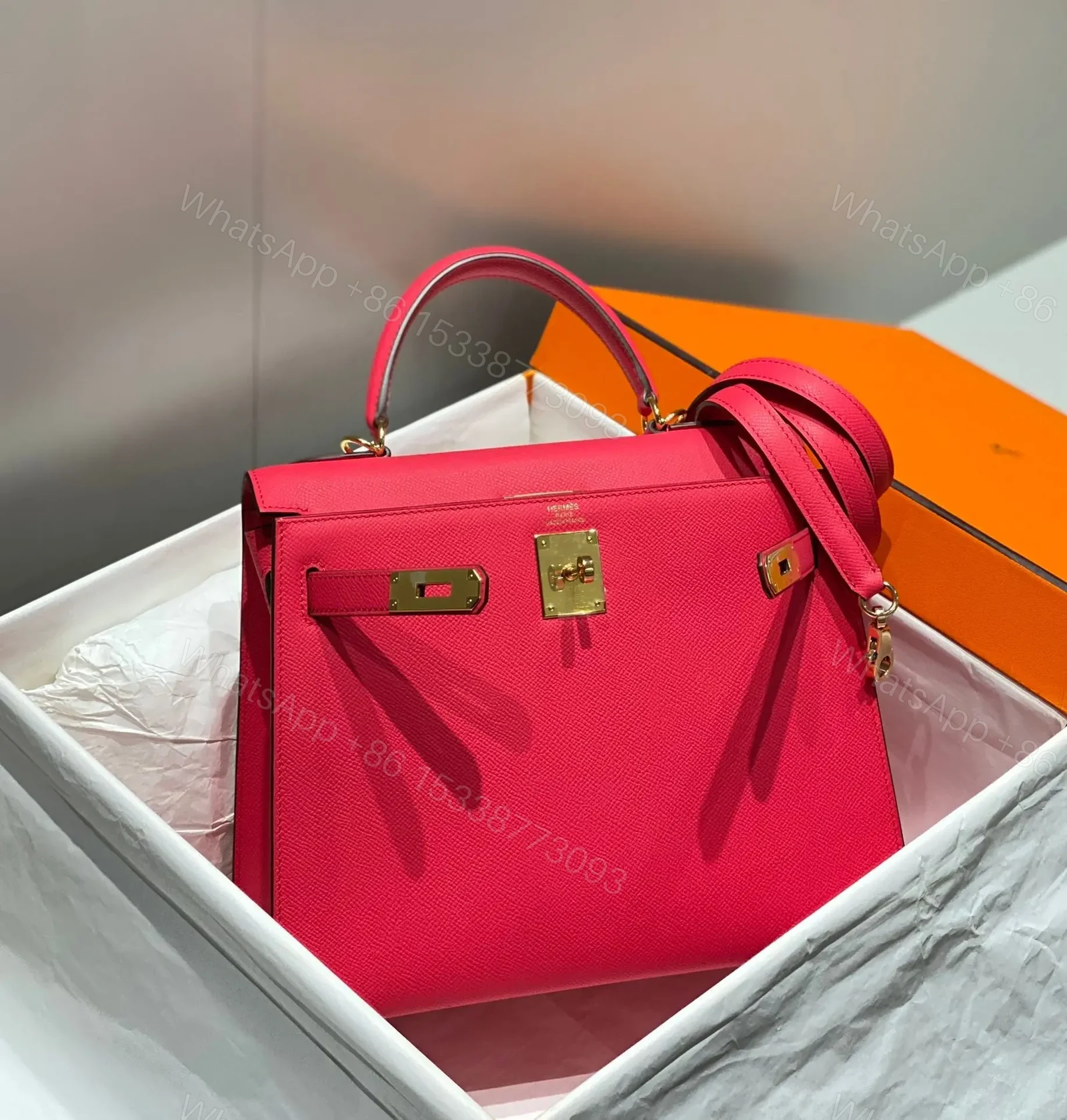 View 8 of HN 28CM IN ROSE TYRIEN SWIFT CALFSKIN GOLD HARDWARE