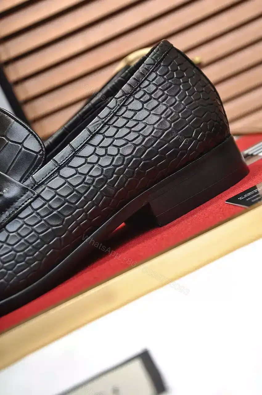 View 5 of GUCCI JORDAAN LOAFER IN BLACK CROCODILE – LDG31