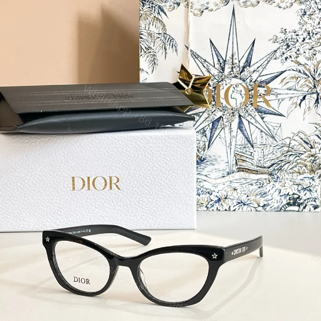 View 9 of Chic Tortoiseshell Cat-Eye Sunglasses with Star Detailing