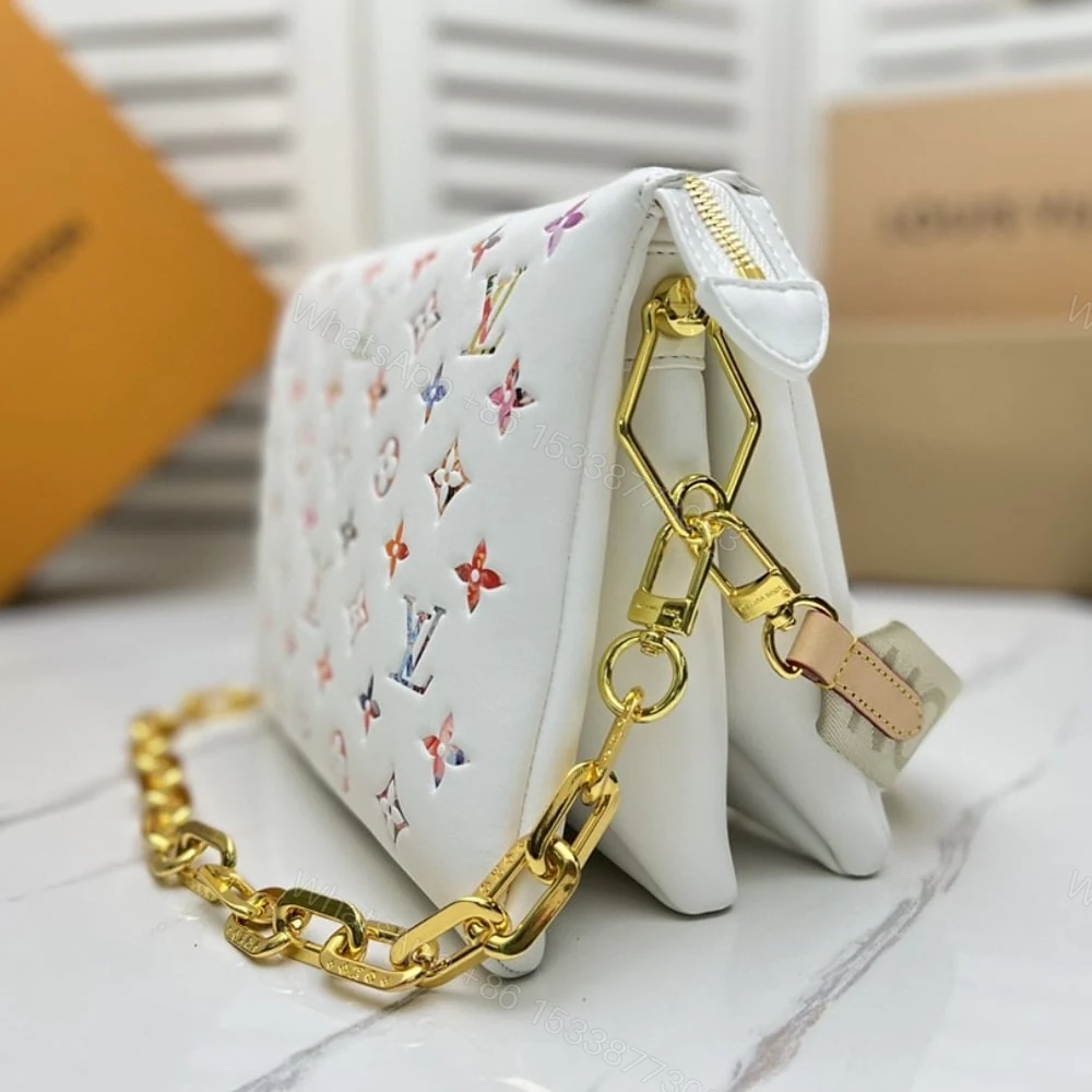 View 4 of Louis Vuitton Bolso Coussin PM White 26Cm M21209