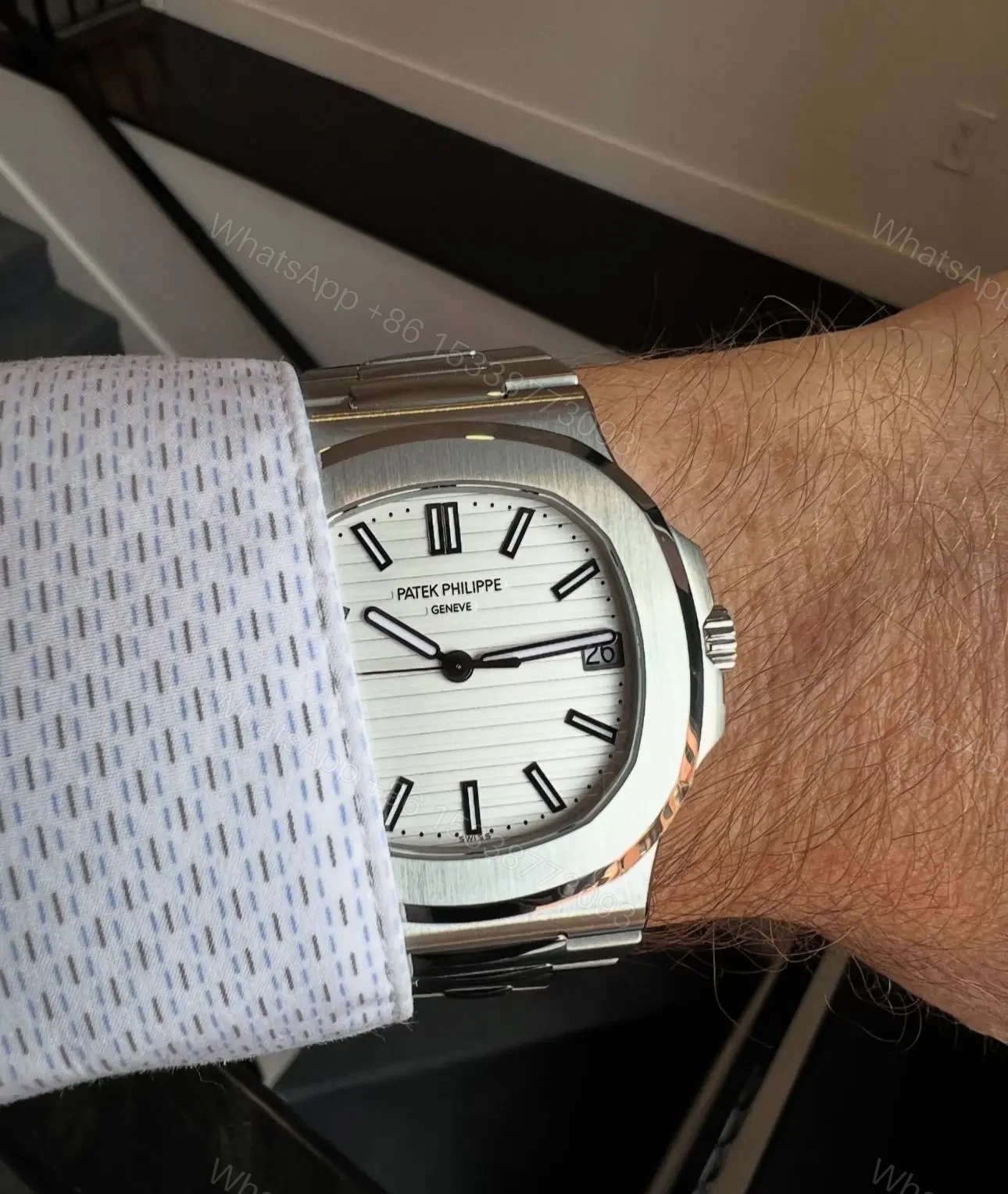 View 4 of Patek Philippe 5711/A Nautilus automatic