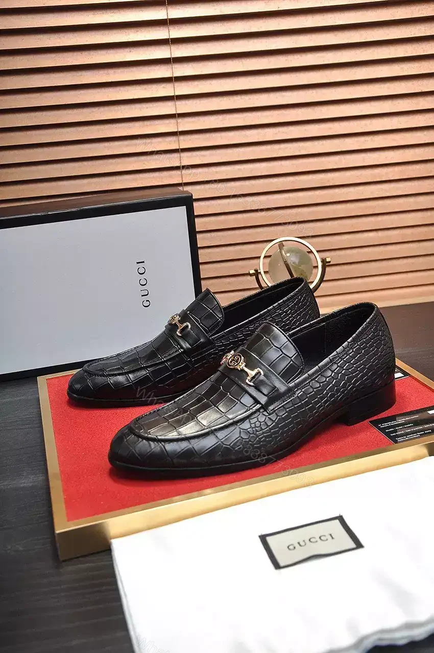 GUCCI JORDAAN LOAFER IN BLACK CROCODILE – LDG31 — view 1