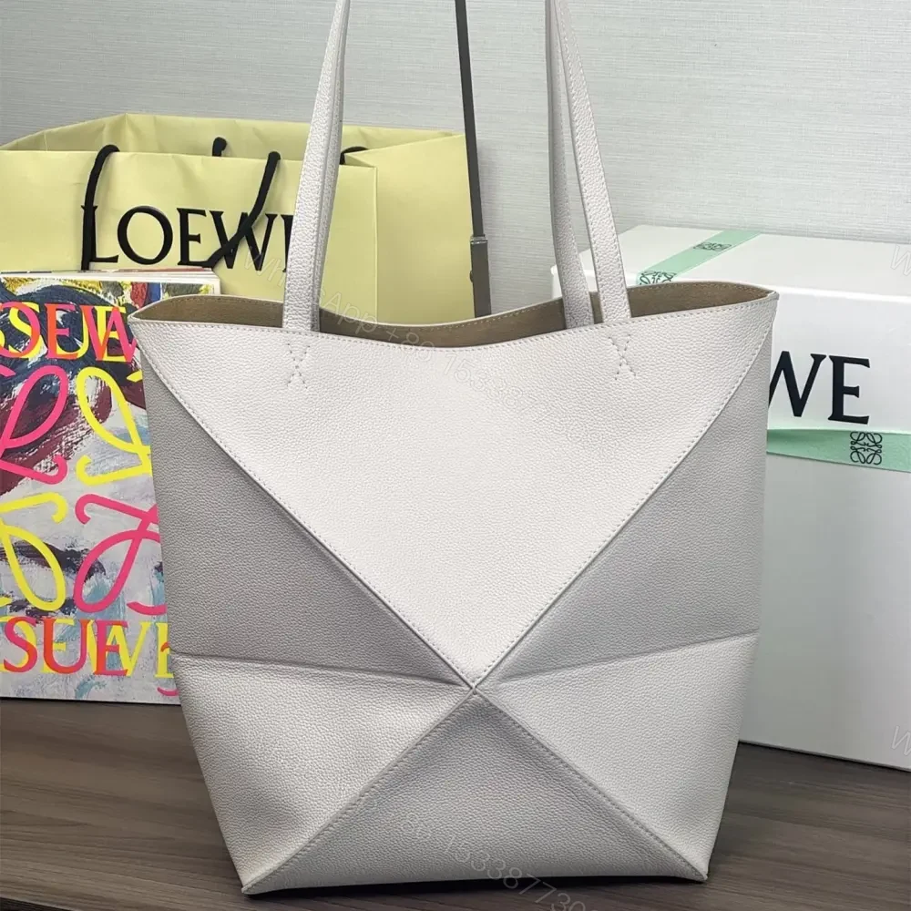 View 2 of 高仿Loewe*Fold系列1769小牛皮Tote手袋米灰色中號免檢版