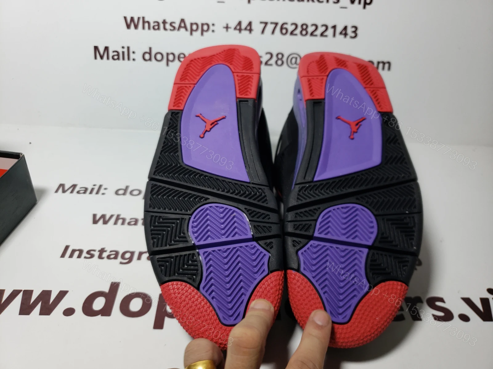 View 4 of Air Jordan 4 Retro SE RapTors AQ3816-056