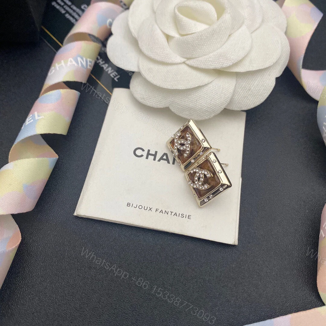 View 5 of EN – Lux Earring Chanel 025