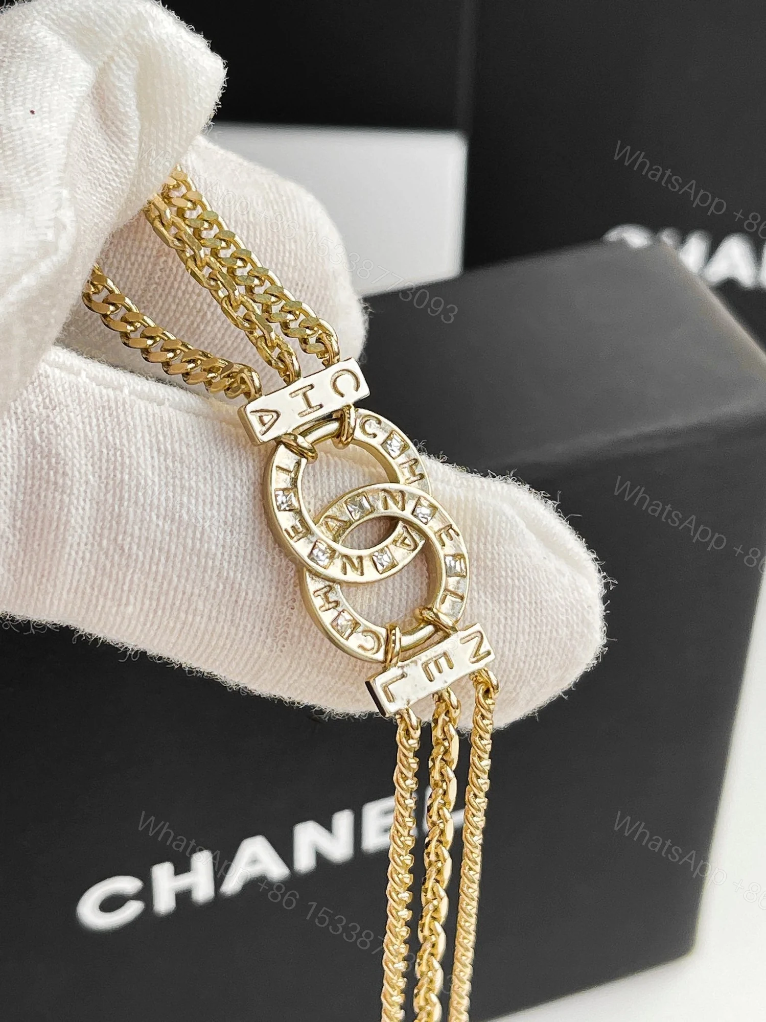 View 2 of EN – Lux Necklace CHL010
