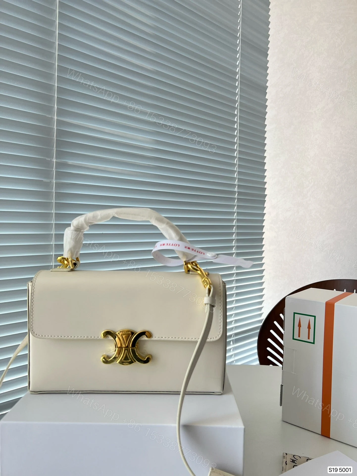 View 3 of CELINE BOX TRIOMPHE IN NATURAL CALFSKIN WHITE 23CM