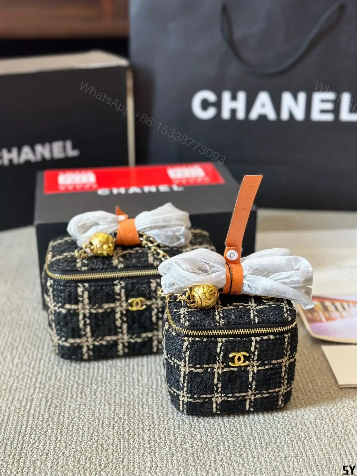 CHANEL — view 1
