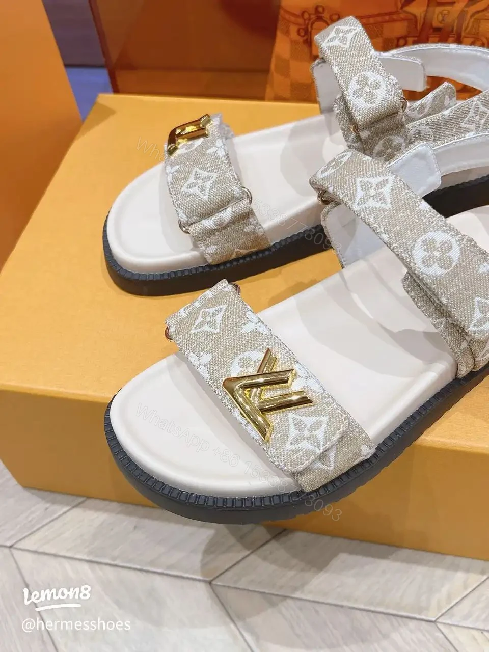 FIRST COPY Louis Vuitton Sandals For Woman — view 1