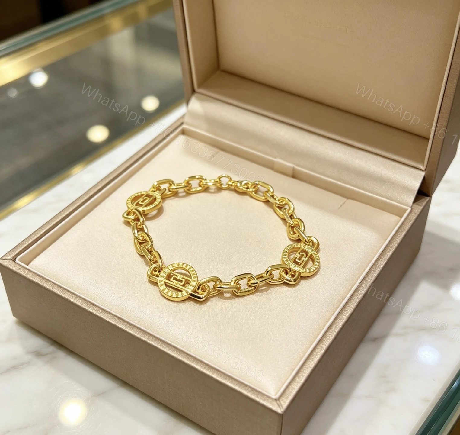 BVLGARI 復刻 圓牌鏈條手鍊 厚鏈設計 時尚款 — view 1