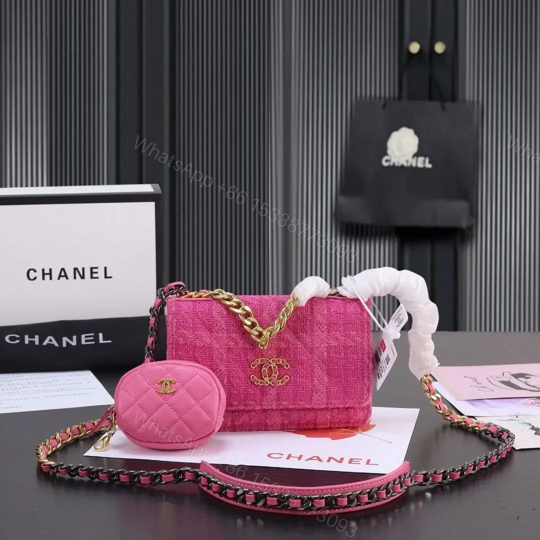 ChANEL — view 1