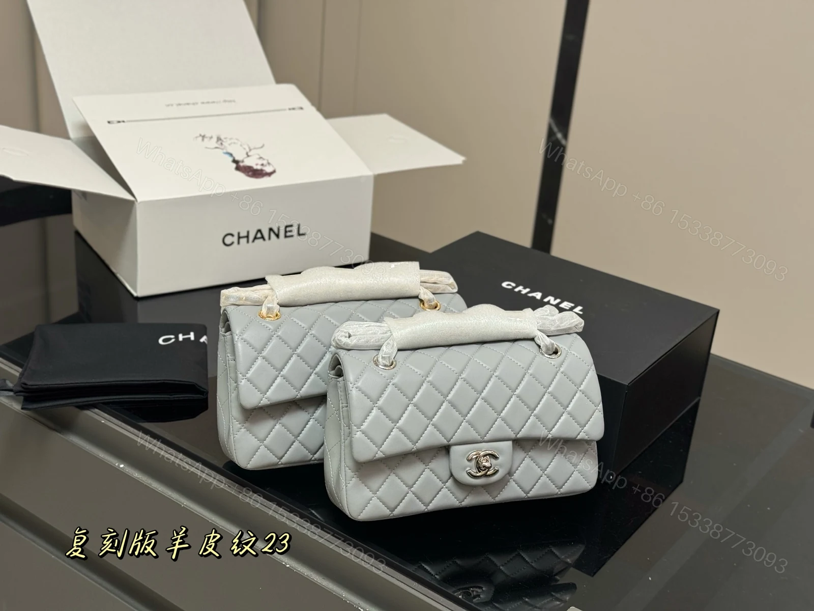 CHANEL高仿羊皮手提包23cm 灰色女士菱格鏈條包優雅通勤百搭款 — view 1