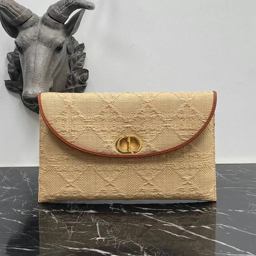 30 Montaigne Avenue Pouch mit Umschlagklappe — view 1