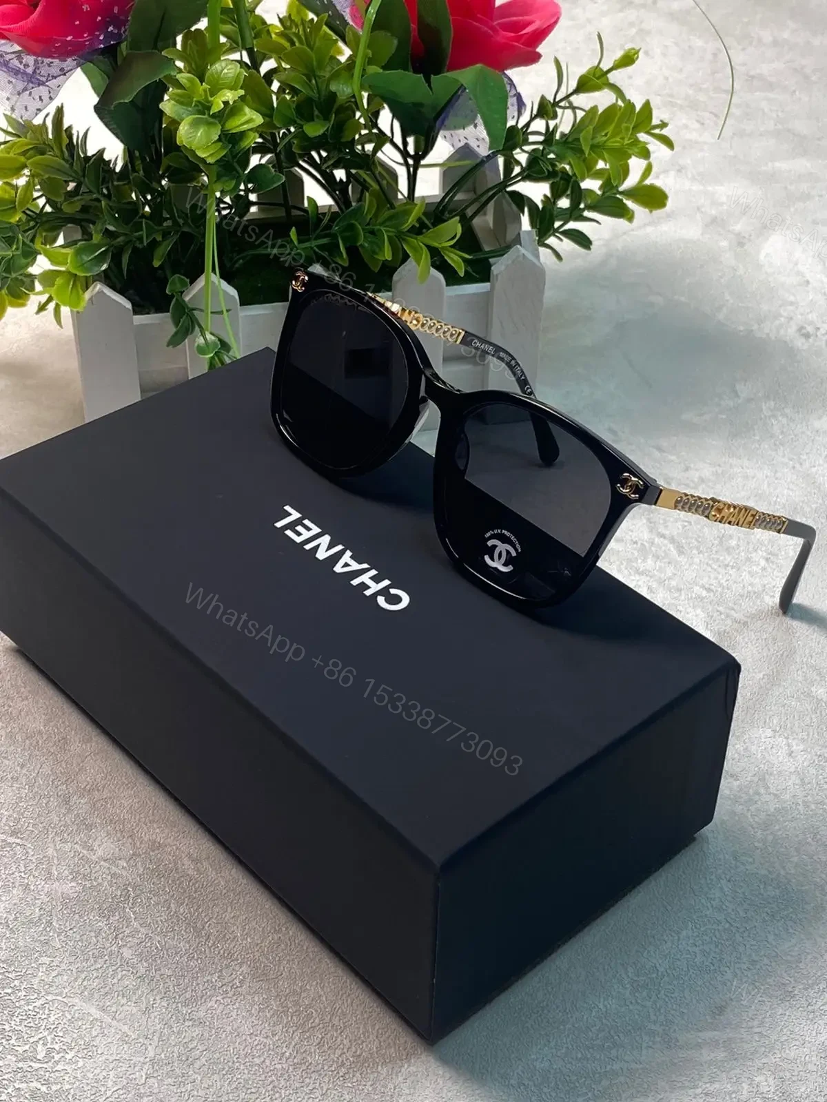CHANEL — view 1