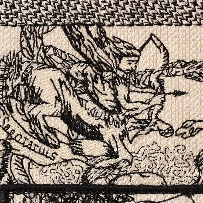 View 9 of 高仿Dior*BookTote系列Zodiac茹伊刺繡手袋S免檢版