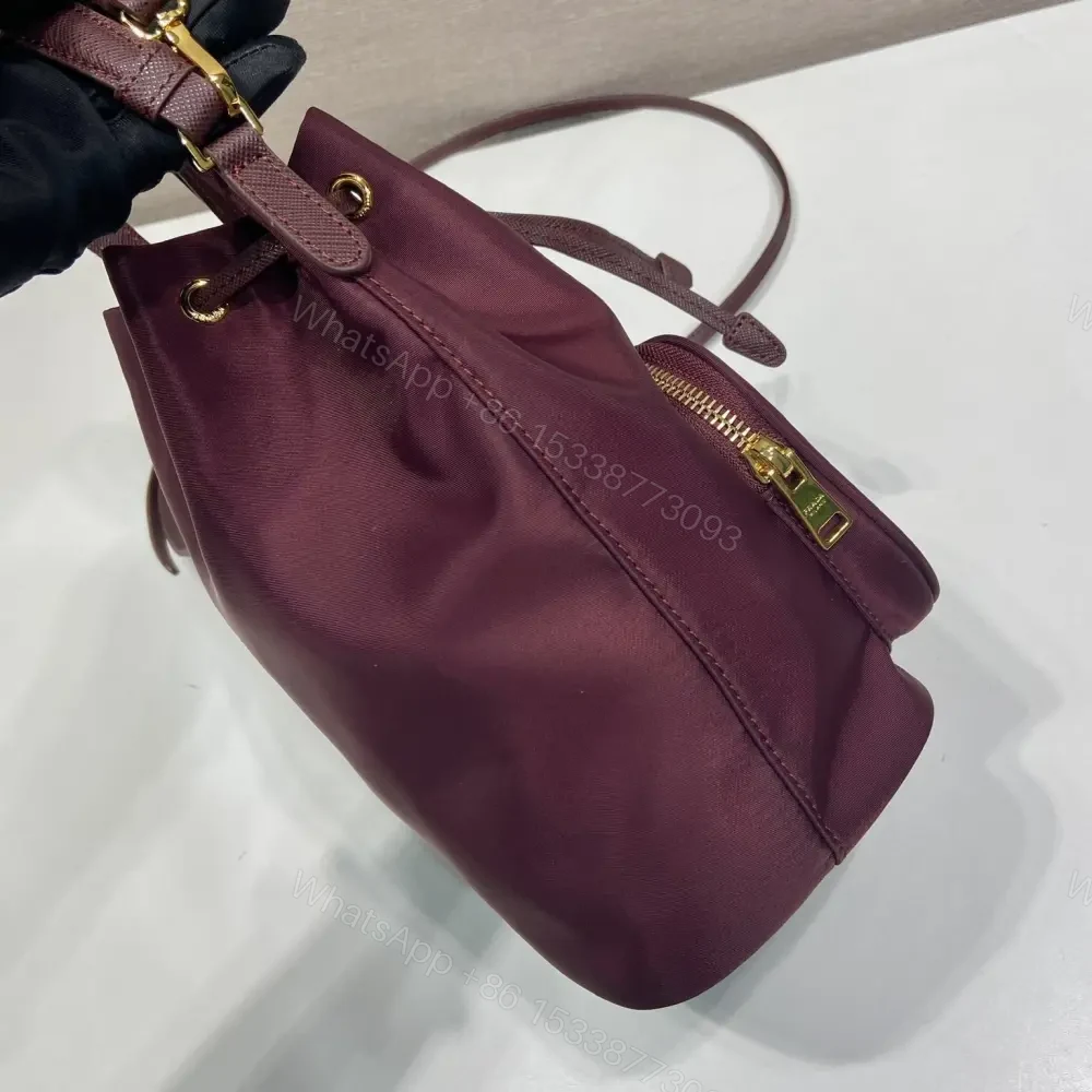 View 6 of 高仿Prada*RE-Nylon系列1BH038水桶包酒紅色免檢版