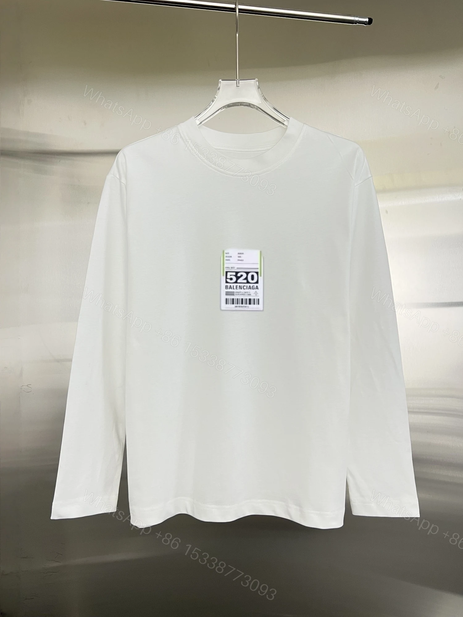 Balenciaga高仿白色長袖T恤 男款條碼風格潮流元素穿搭首選 — view 1