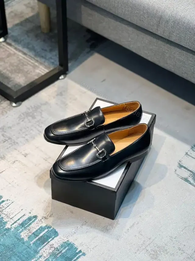 GUCCI LOAFER WITH HORSEBIT IN BLACK – LDG24 — view 1