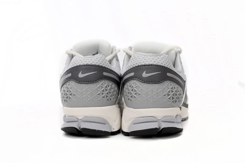 View 3 of Nike Air Zoom Vomero 5 Grie Ge FD9919-001