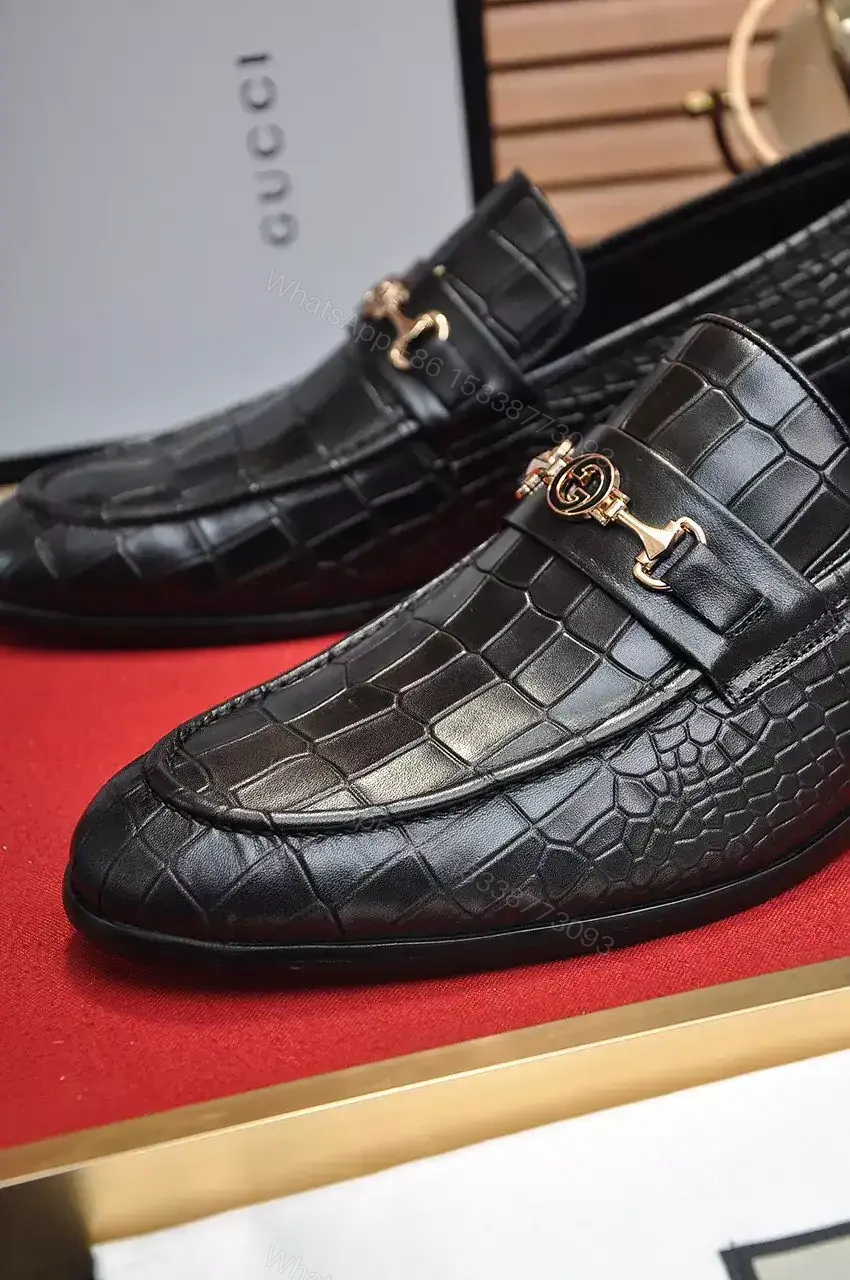 View 6 of GUCCI JORDAAN LOAFER IN BLACK CROCODILE – LDG31