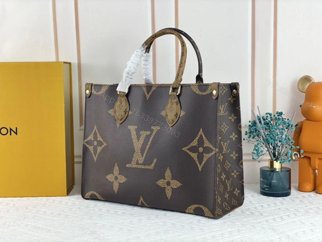 View 5 of LOUIS VUITTON Onthego MM