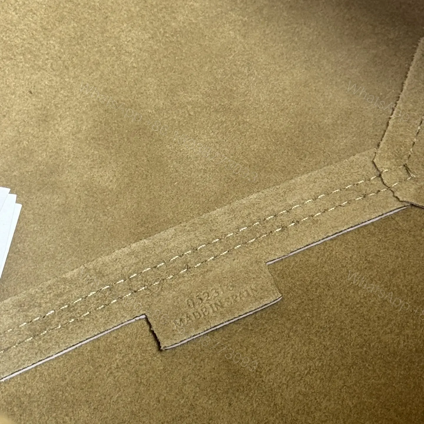 View 11 of 高仿Loewe*Fold系列1769小牛皮Tote手袋米灰色中號免檢版