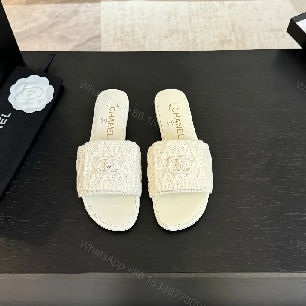 Ivory Knit Slide with Logo Motif – Luxe Everyday Comfort — view 1