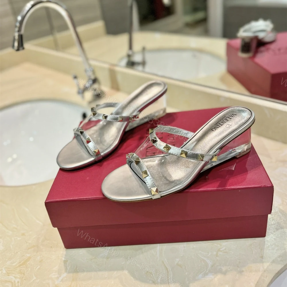 高仿Valentino*2W0S0GL鉚釘水晶踭涼鞋銀色膠片4.5CM免檢版 — view 1
