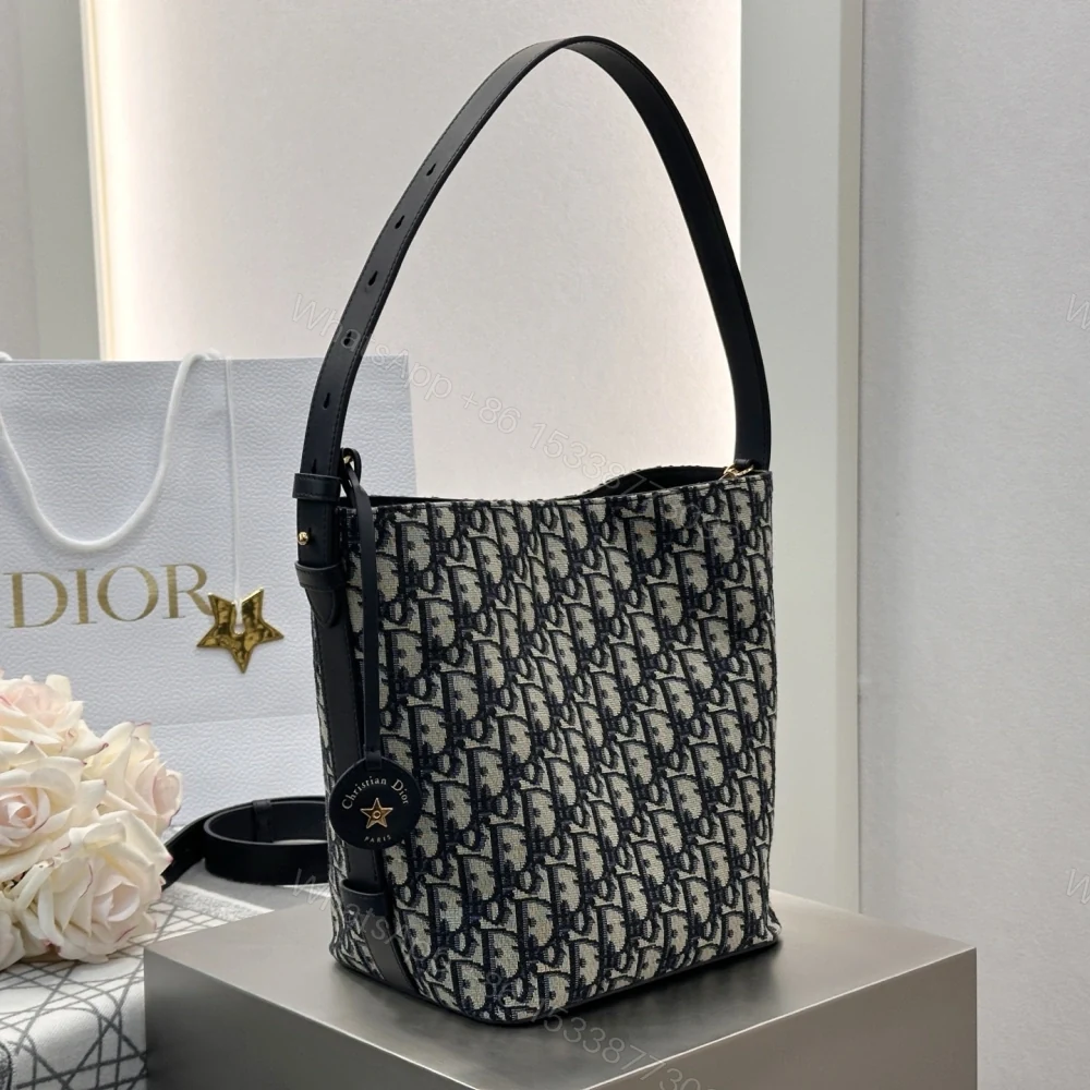View 5 of 高仿Dior*Star系列M2854M928印花水桶包藍色小號免檢版