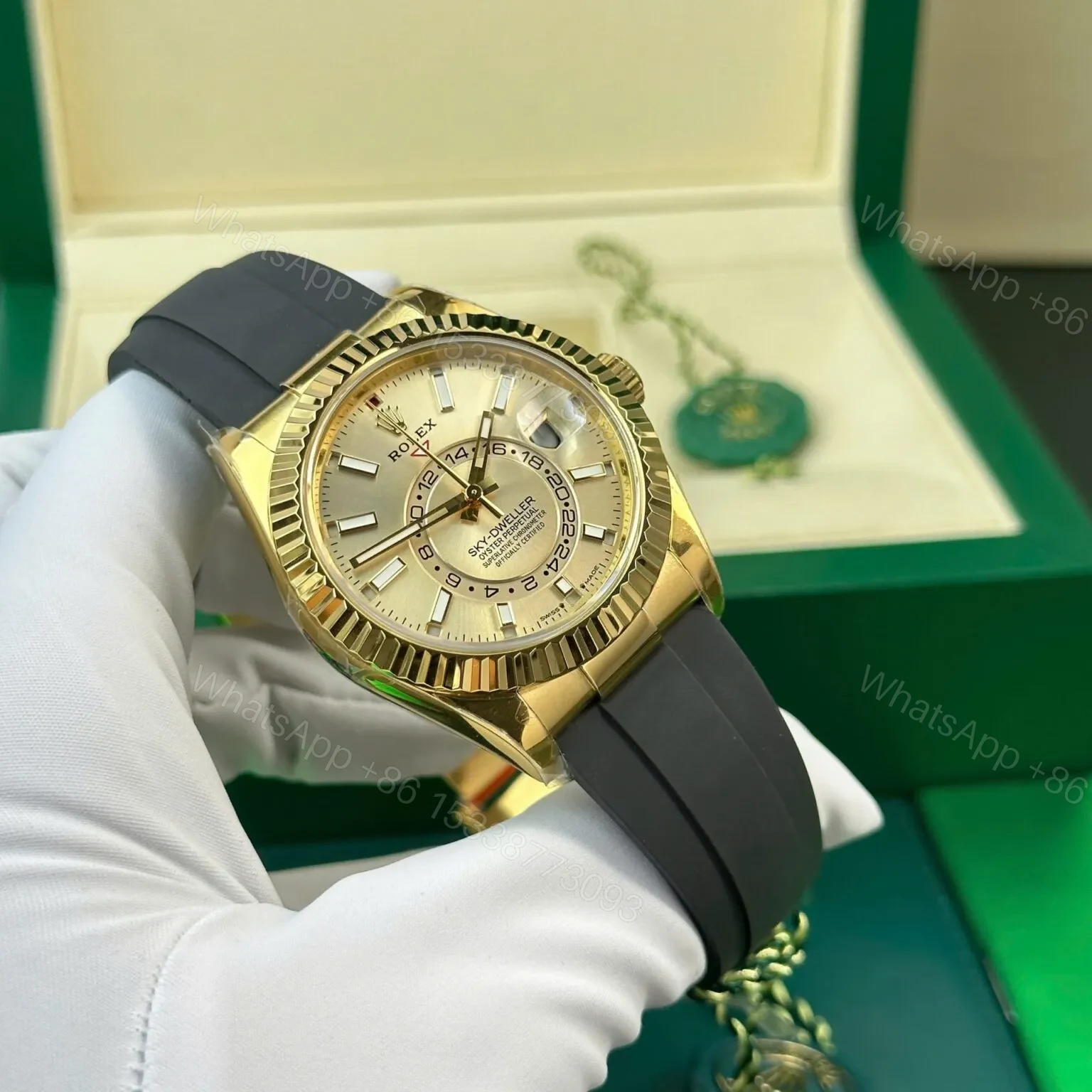 View 4 of Superclone Rolex Sky-Dweller Champagne Dial 336238
