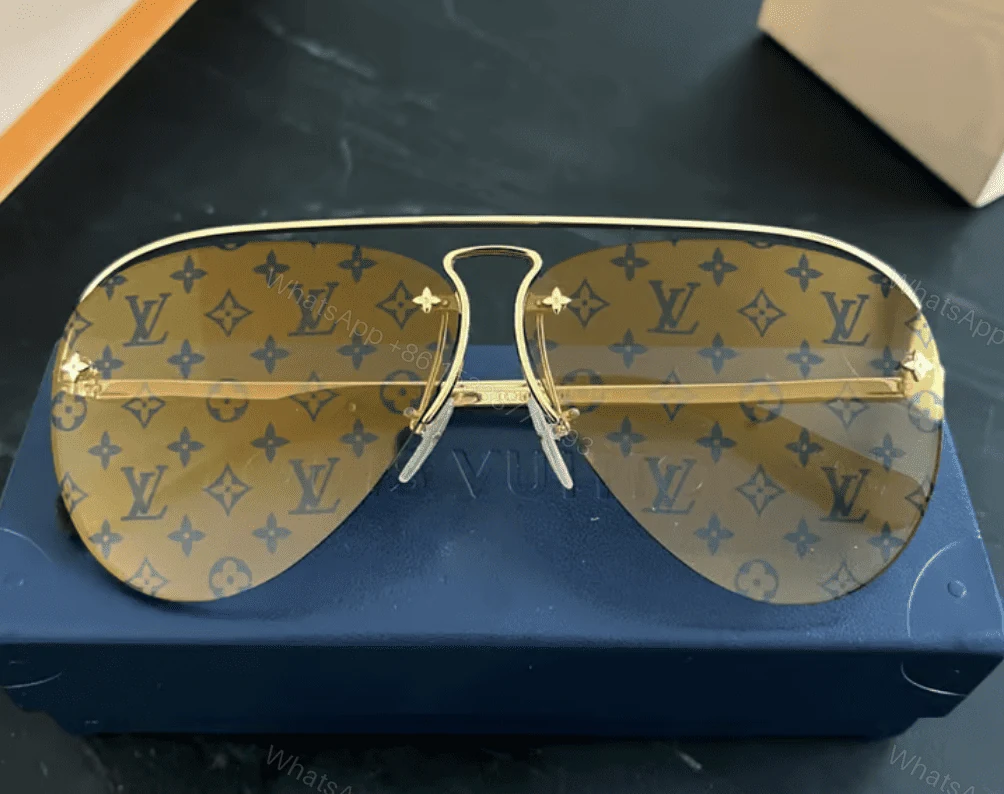 View 2 of LV SUNGLASSES – GLVT33