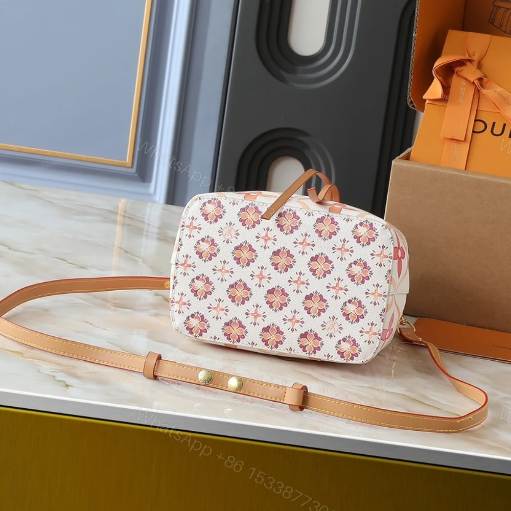 View 4 of LOUIS VUITTON NÉONOÉ BB CORAL 20CM M25315