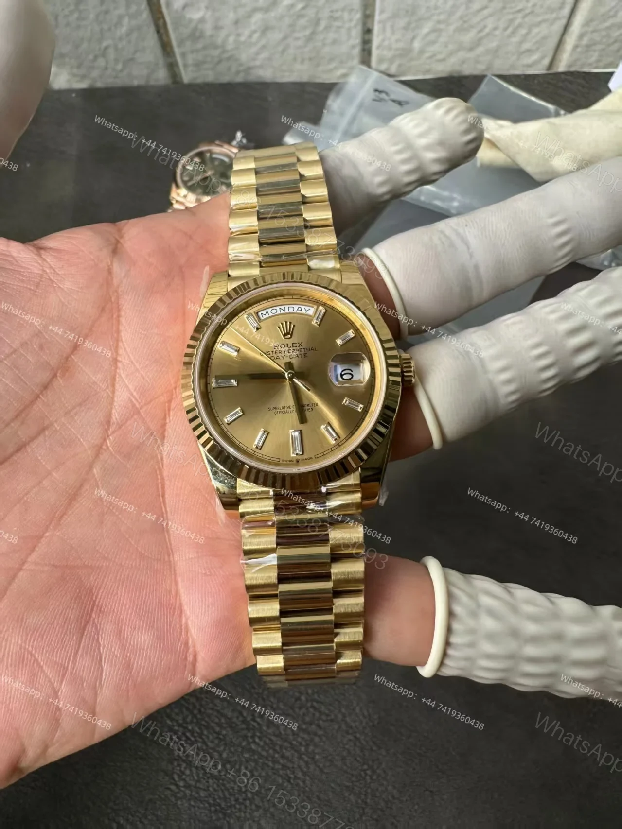View 11 of Rolex Day-Date M228238-0005 1:1 Replica Gold Diamond Dial 40MM 3255 Movement Presidential Bracelet Super Clone Watch