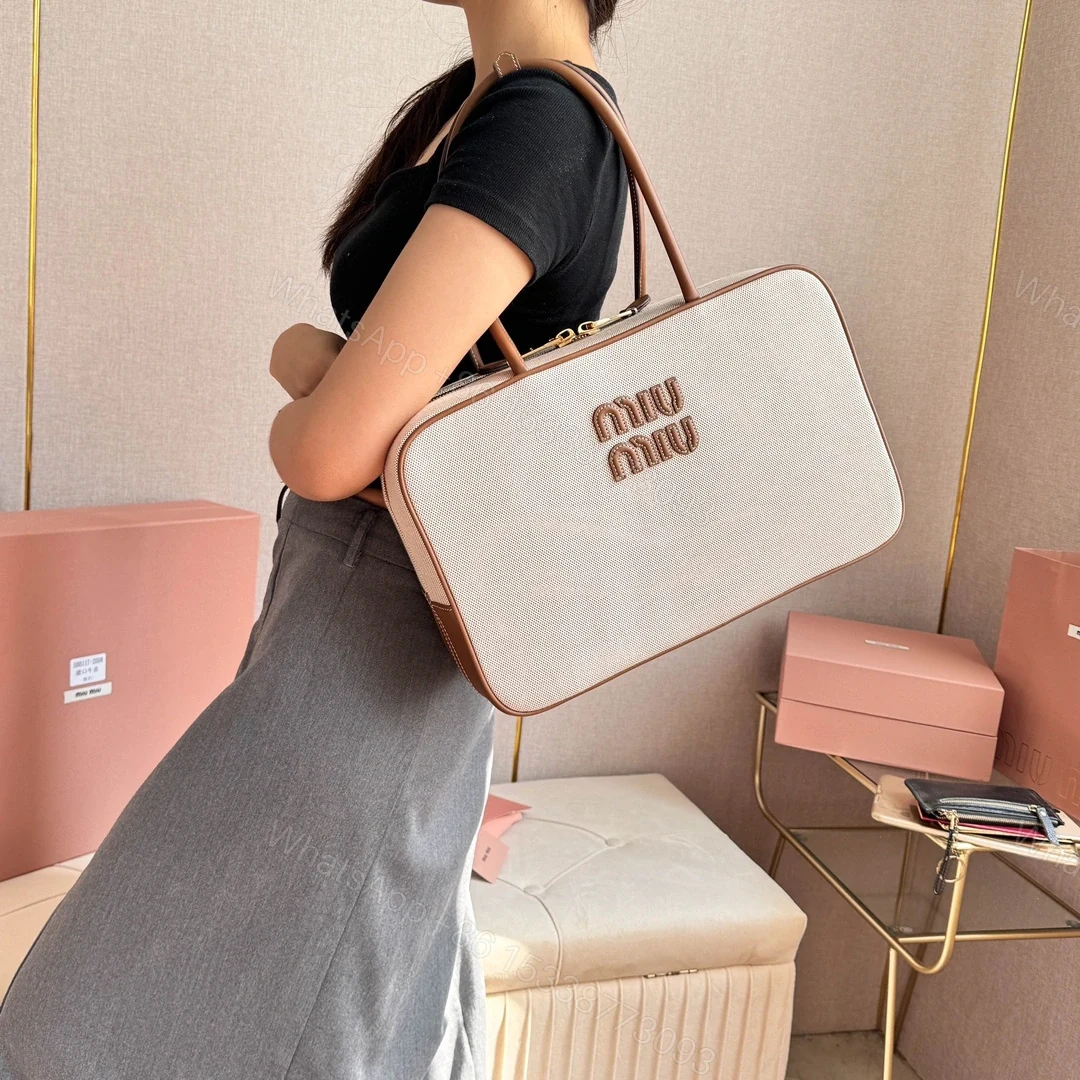 View 17 of 高仿miumiu*5BB17長肩帶公文包白色免檢版