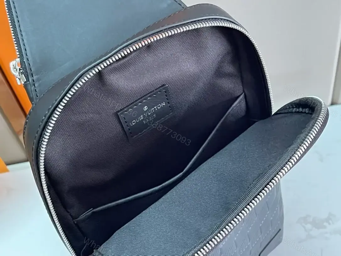 View 4 of LOUIS VUITTON AVENUE SLINGBAG – LBV414