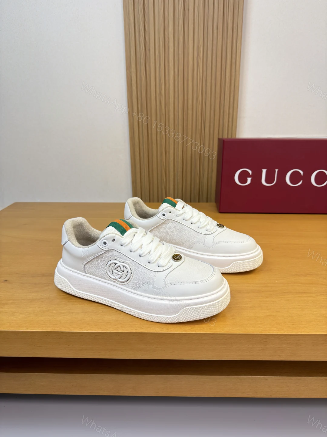 Gucci高仿男鞋 全白織帶LOGO設計款 氣質清爽百搭 — view 1