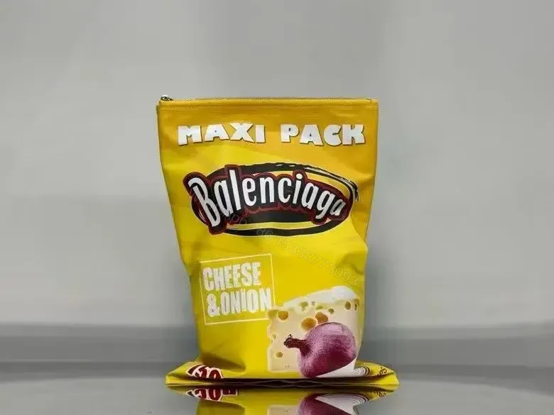 Lux Cheese-Onion Crisp Maxi Snack Pack — view 1